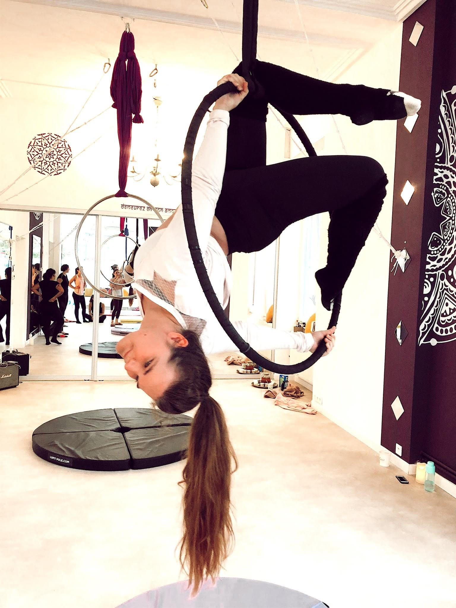 cerceau aerien ou cercle aérien à Metz velvet yoga